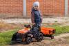 Tracteur électrique enfant FARMER avec godet et remorque, orange, traction arrière, batterie 6V, rou