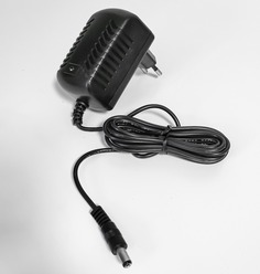 /2/4/24v_adapter.jpg