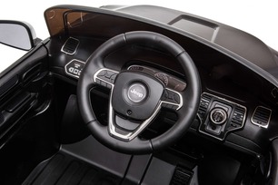 Electric Ride on Car JEEP GRAND CHEROKEE 12V, WHITE, Leather seat, 12V/7AH Battery, Opening doors, 2