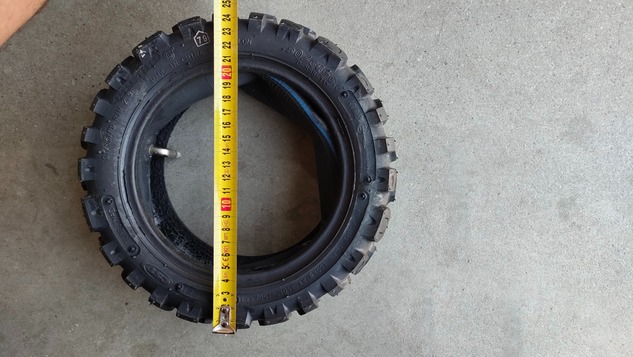 Off-road tire with inner tube for motorized and electric off-road vehicles