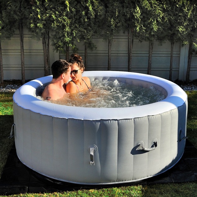 BeneoSpa NEW Portable Inflatable Bubble Spa, Hot Tube, Jacuzzi, Grey
