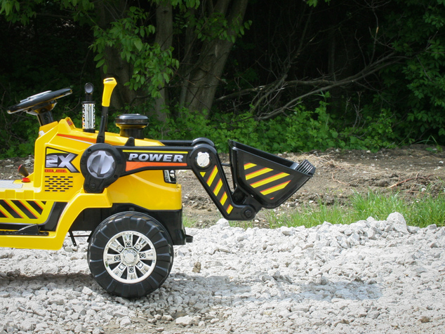 Electric Tractor MASTERS with ladle, yellow, Rear wheel drive, 12V battery,2 x 25W Engines, Front La