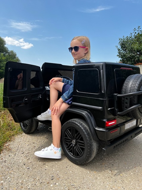 Electric Ride-on car Mercedes-Benz G63 AMG 4x4² Two-seater 12V, white, MP3 Player with USB/AUX input