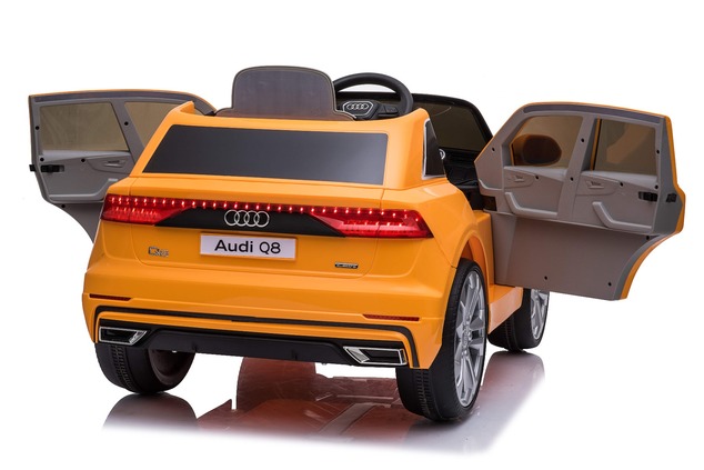 Audi Q8 elektromos kisautó gyerekeknek 12V | Eredeti licenc | Narancssárga | Bőr ülés | Nyitható ajtók | 2 × 25 W motor