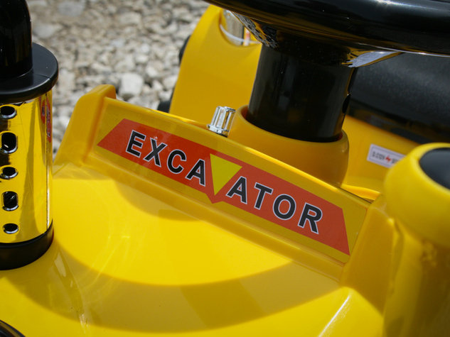 Electric Tractor MASTERS with ladle, yellow, Rear wheel drive, 12V battery,2 x 25W Engines, Front La