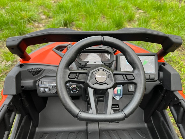 Electric Ride-on car Can-am Maverick One-seater with 4X4 drive, Green, Independent suspension, 2.4 G