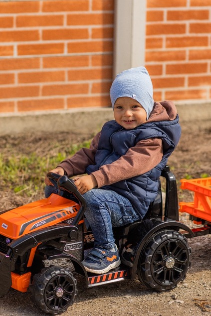 Tracteur électrique enfant FARMER avec godet et remorque, orange, traction arrière, batterie 6V, rou
