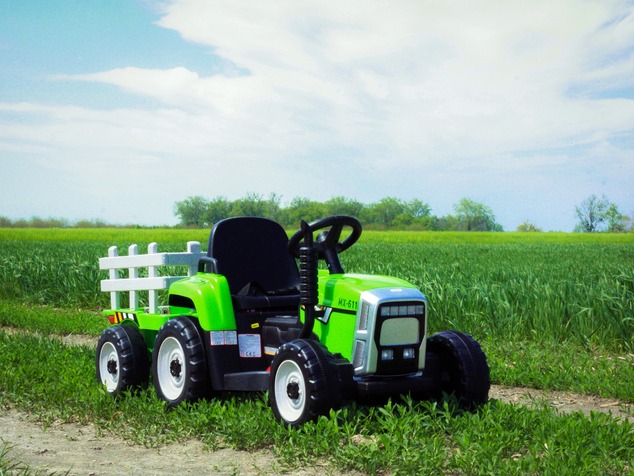 Electric Tractor WORKERS with trailer, green, Rear wheel drive, Lithium Battery, Plastic wheels, wid