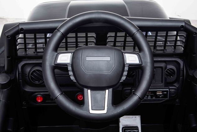 Auto elettrica fuoristrada con trazione posteriore, rossa, batteria 12V, chassis rialzato, sedile am