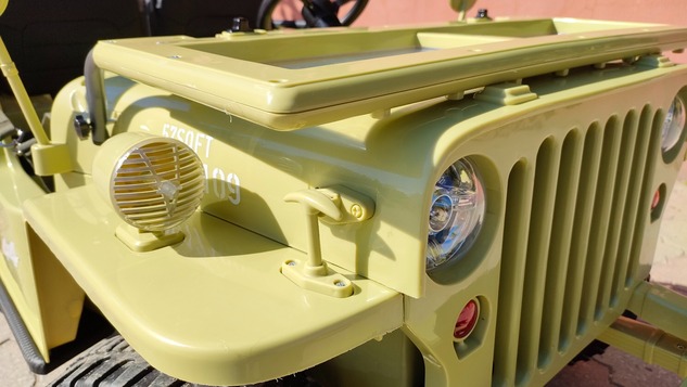 Electric ride-on USA ARMY-car, Green, 4X4,Three-seated, MP3 Player with USB / SD input, All wheel su