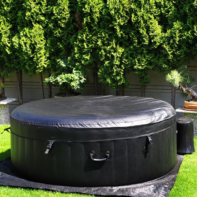 BeneoSpa NEW Portable Inflatable Bubble Spa, Hot Tube, Jacuzzi, Black-White
