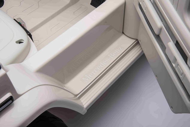 Electric Ride-on car Mercedes-Benz EQG 12V, white, LED underlighted body parts, Functional front and