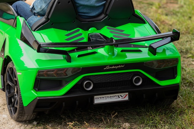 Electric Ride on Car Lamborghini Aventador 24V for two users, Green Paint, MP4 Player, PU Seats, Ver