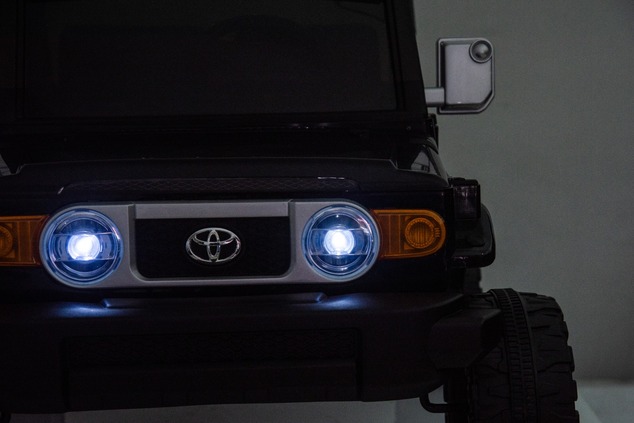 Electric Ride-on car Toyota FJ Cruiser XXL with 4x4 drive, licensed (Two-seater), black, Portable li