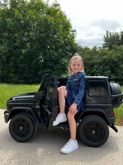 Electric Ride-on car Mercedes-Benz G63 AMG 4x4² Two-seater 12V, white, MP3 Player with USB/AUX input