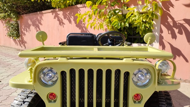 Electric ride-on USA ARMY-car, Green, 4X4,Three-seated, MP3 Player with USB / SD input, All wheel su