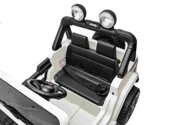 JEEP Wrangler elektrické autíčko pro děti, Bílá, Dvoumístné kožené sedadlo, Rádio s Bluetooth a USB vstupem, 4x4 | Beneo Motors