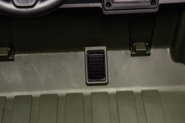 Electric Ride-on car Toyota FJ Cruiser XXL with 4x4 drive, licensed (Two-seater), green, Portable li