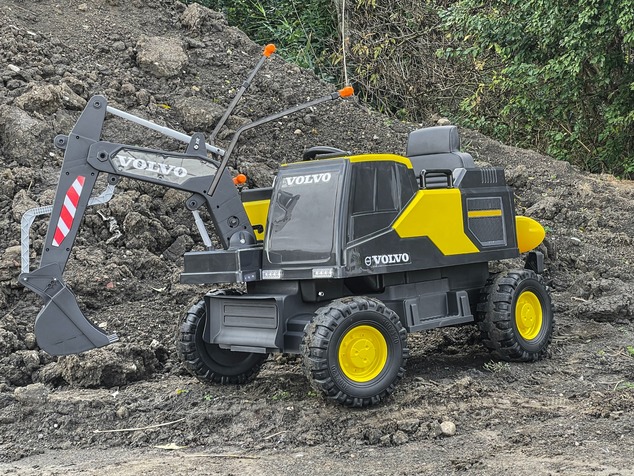 Electric ride-on car Volvo Excavator 12V with front digger ladle, Single seat, yellow, soft leathere