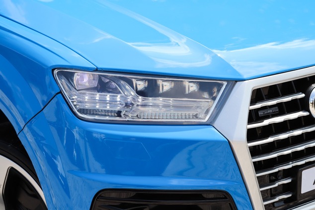 Auto elettrica per bambini Audi Q7 Quattro, Nero, con licenza ufficiale, a batteria, porte apribili