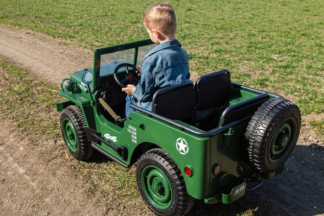 Electric ride-on USA ARMY-car, Green, 4X4,Three-seated, MP3 Player with USB / SD input, All wheel su