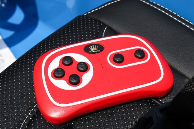 Auto elettrica per bambini Audi Q7 Quattro, Rosso, con licenza ufficiale, a batteria, porte apribili