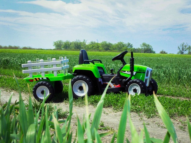Electric Tractor WORKERS with trailer, green, Rear wheel drive, Lithium Battery, Plastic wheels, wid