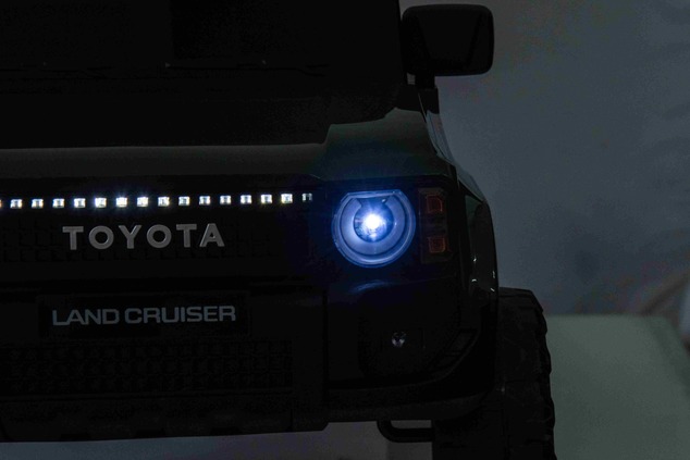 Electric ride-on car Toyota Landcruiser 12V, military green, wide single seat, 2.4 GHz remote contro