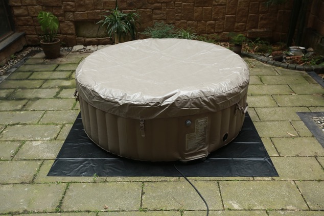 BeneoSpa spa gonfiabile portatile con bolle, jacuzzi, marrone e bianco