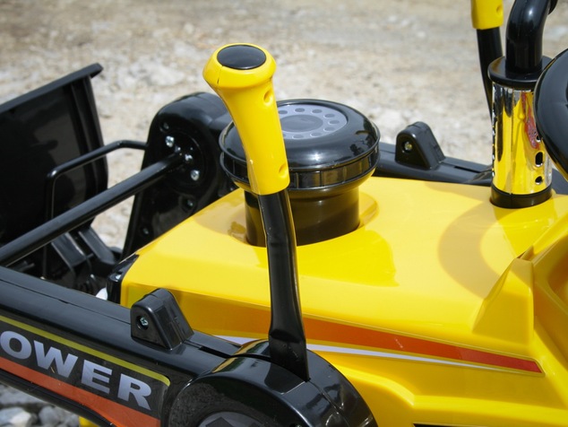 Electric Tractor MASTERS with ladle, yellow, Rear wheel drive, 12V battery,2 x 25W Engines, Front La