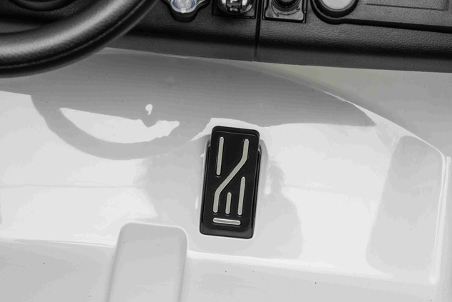 Electric Ride-on car Range Rover Model 2023, Two Seater, Black, Leatherette Seats, Radio with USB In