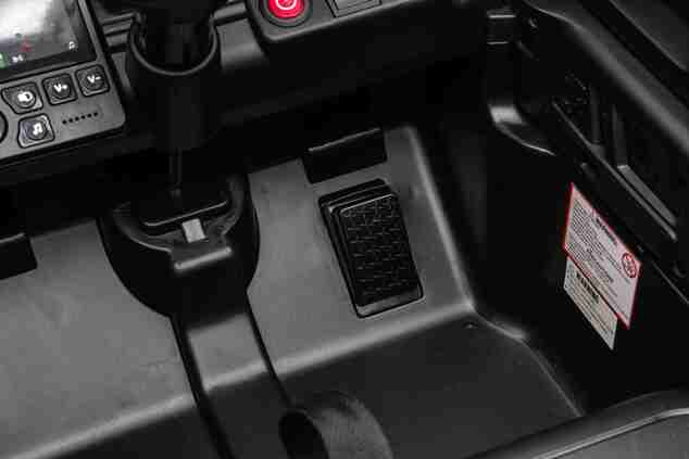 Auto elettrica per bambini | Mercedes-Benz G580 con licenza | Beneo Motors | Batteria al litio | Telecomando