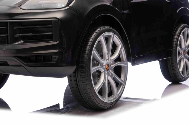 Auto elettrica per bambini Porsche Cayenne 12V con trazione posteriore - con licenza (1 posto), nero