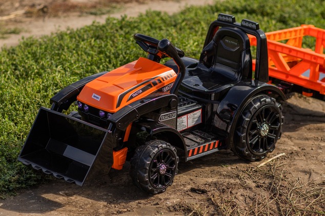 Tracteur électrique enfant FARMER avec godet et remorque, orange, traction arrière, batterie 6V, rou