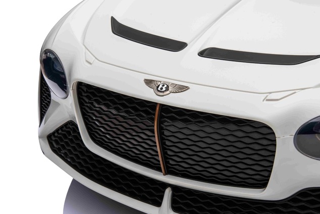 Electric Ride-on car Bentley Bacalar 12V, white, Doors opening upwards, 2.4 GHz remote control, LED 