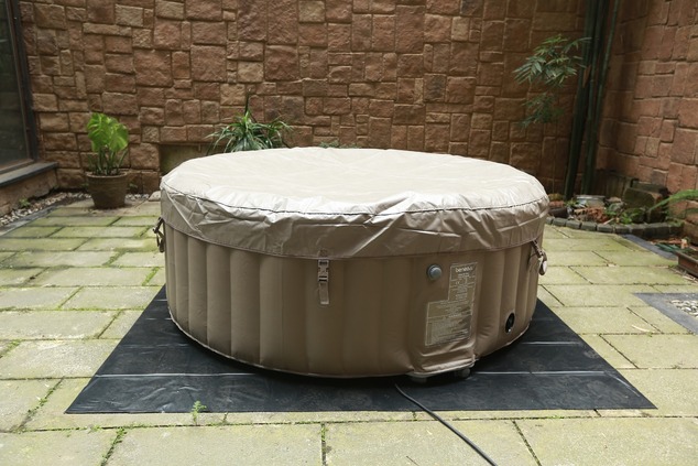 BeneoSpa spa gonfiabile portatile con bolle, jacuzzi, marrone e bianco