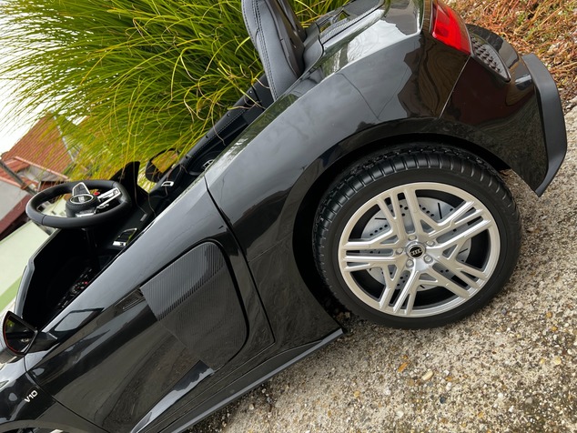 Elektrische kinderauto Audi R8 SPYDER 24V | Rode tweezitter | MP3-speler met USB/AUX en Bluetooth | 