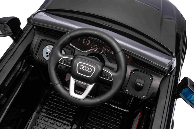 Auto elettrica per bambini Audi Q7 bianco, monoposto, sospensione indipendente, batteria 12V, teleco