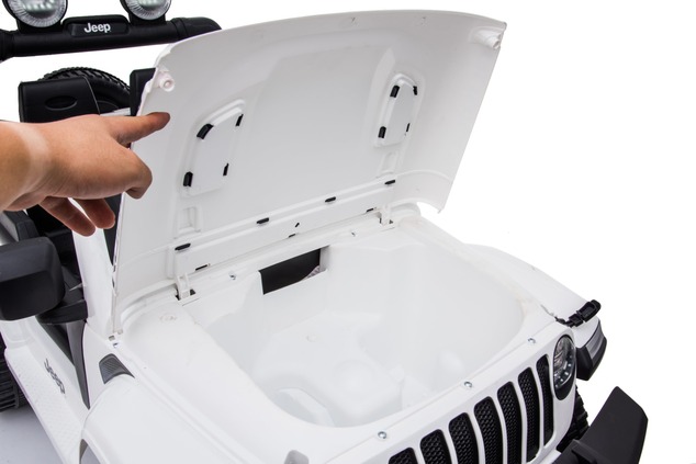 Electric Ride-On JEEP Wrangler, White, Double Leather Seat, Radio with Bluetooth and USB Input, 4x4 