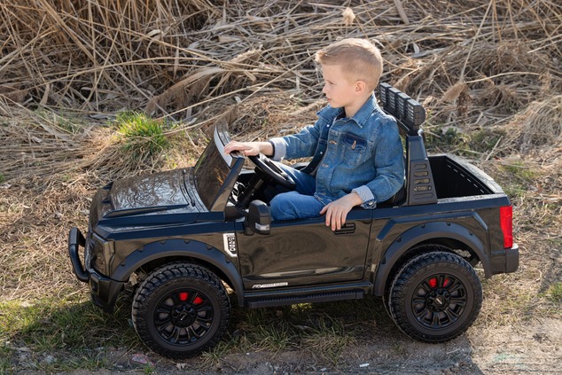 Electric Ride-On Toy Car Duty 24V pink, Two-seater, 4X4 drive with high-performance 24V Engines and