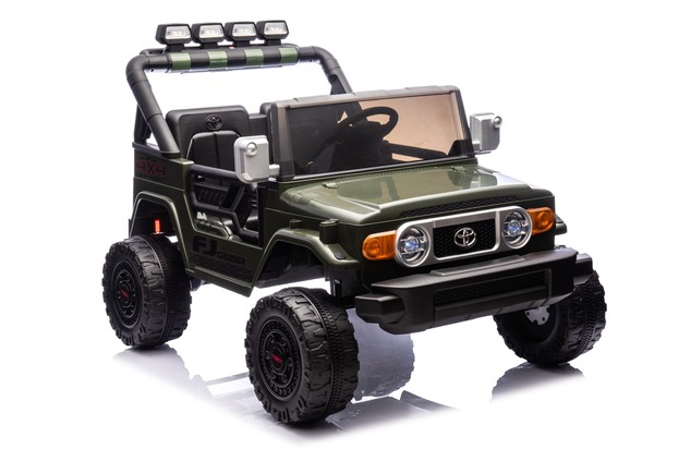 Electric Ride-on car Toyota FJ Cruiser XXL with 4x4 drive, licensed (Two-seater), green, Portable li