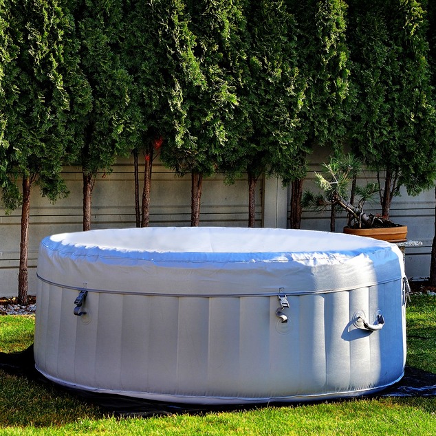 BeneoSpa NEW Portable Inflatable Bubble Spa for 6 People, Hot Tube, Jacuzzi, Grey