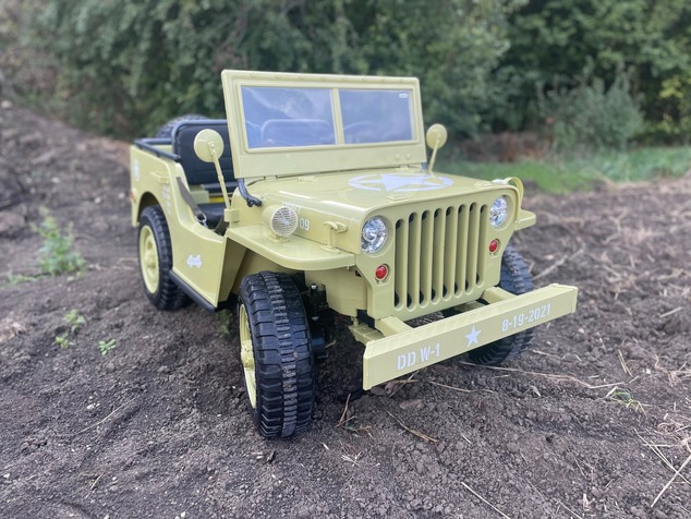 Electric ride-on USA ARMY-car, Green, 4X4,Three-seated, MP3 Player with USB / SD input, All wheel su