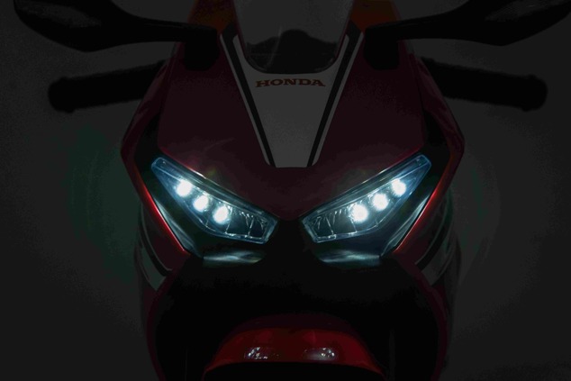Electric Motorbike HONDA CBR 1000RR, Licensed, 12V battery, Leatherette seat, Plastic wheels, 30W En