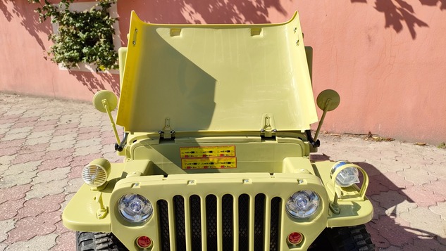 Electric ride-on USA ARMY-car, Green, 4X4,Three-seated, MP3 Player with USB / SD input, All wheel su