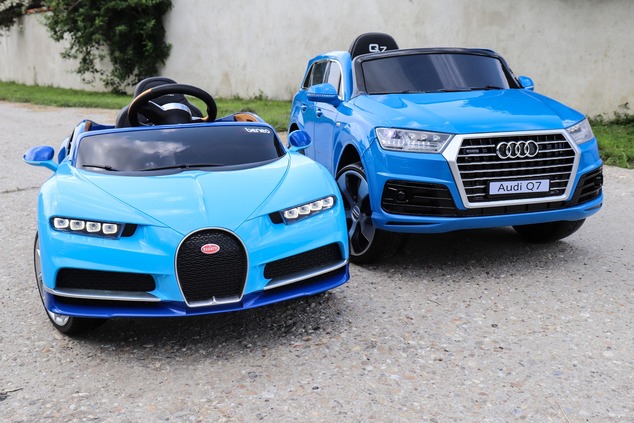 Auto elettrica per bambini Audi Q7 Quattro, Nero, con licenza ufficiale, a batteria, porte apribili