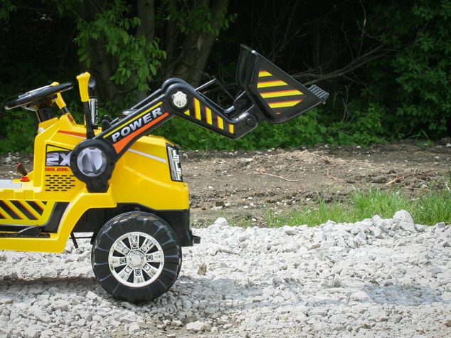 Electric Tractor MASTERS with ladle, yellow, Rear wheel drive, 12V battery,2 x 25W Engines, Front La