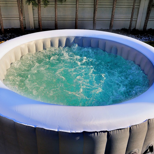 BeneoSpa NEW Portable Inflatable Bubble Spa for 6 People, Hot Tube, Jacuzzi, Grey
