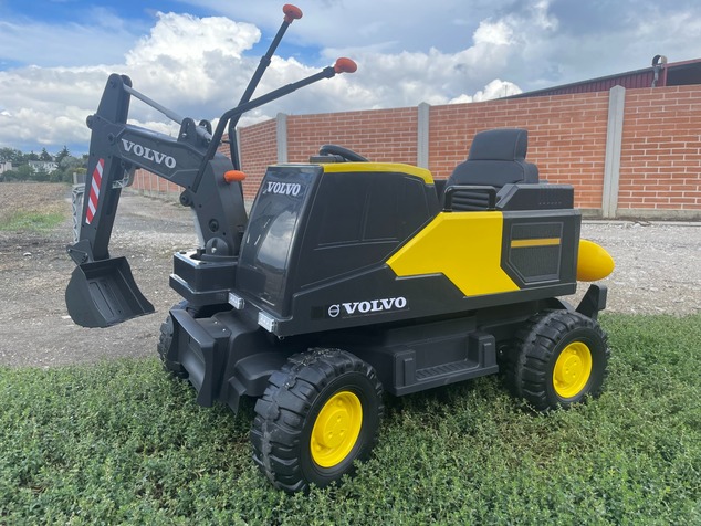 Electric ride-on car Volvo Excavator 12V with front digger ladle, Single seat, green, soft leatheret