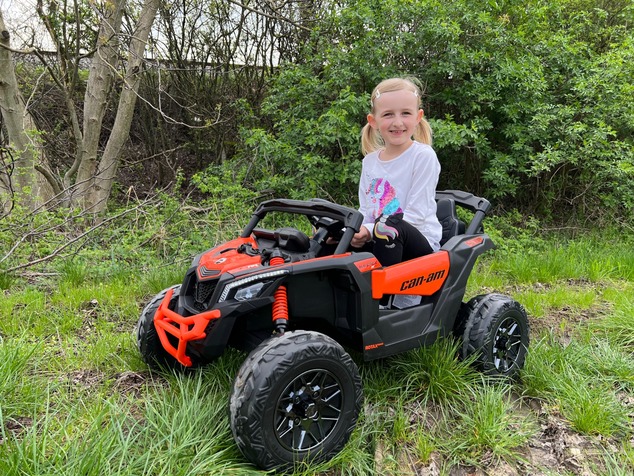 Electric Ride-on car Can-am Maverick One-seater with 4X4 drive, Green, Independent suspension, 2.4 G